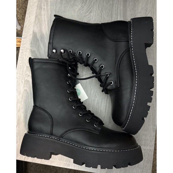 wild fable Shoes - Wild Fable Logan Black Lug Combat Boots with Memory Foam Insole Size 8.5